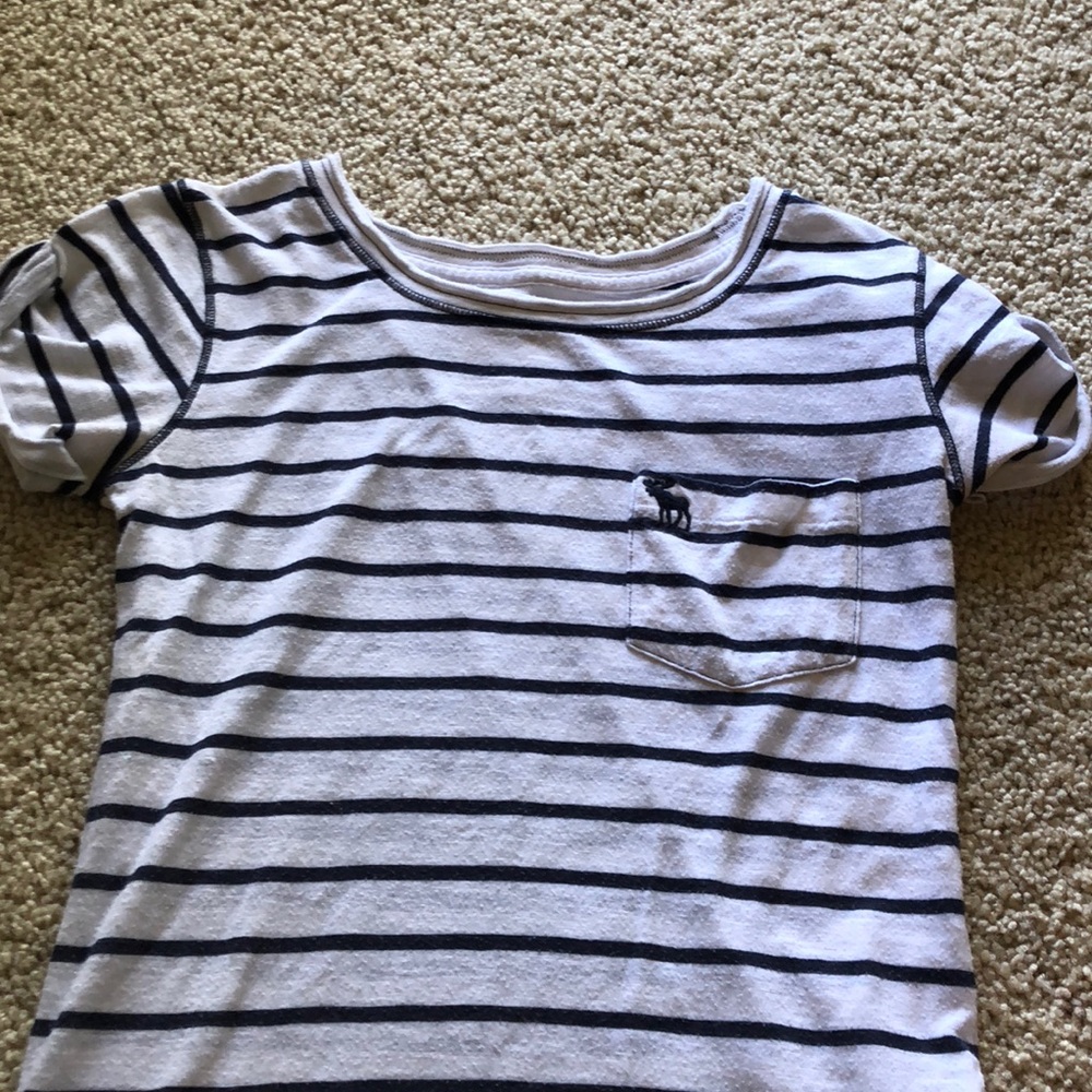 abercrombie kids size small striped tee